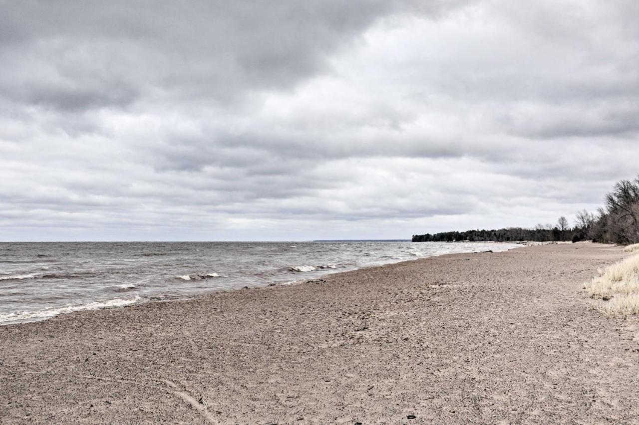 Walk To Lake Superior Ontonagon Home With Fire Pit! 外观 照片